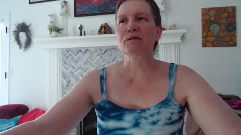 Aurora Willows online show from April 13, 6:41 pm