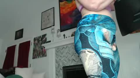 Snapshot of 11willowandjohn11 chatting on February 16, 12:43 pm Aurora Willows online show from February 16, 12:43 pm