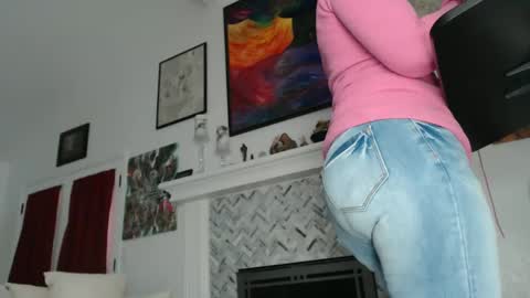 Snapshot of 11willowandjohn11 chatting on February 18, 9:53 pm Aurora Willows online show from February 18, 9:53 pm
