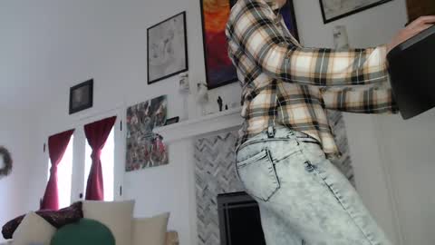 Snapshot of 11willowandjohn11 chatting on February 7, 7:06 pm Aurora Willows online show from February 7, 7:06 pm