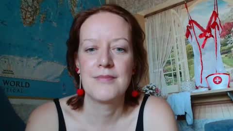 12ennie online show from October 18, 8:39 am