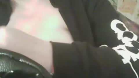 Deluxepussy online show from February 25, 9:04 pm