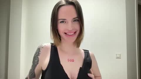 DOVE online show from October 8, 7:07 pm