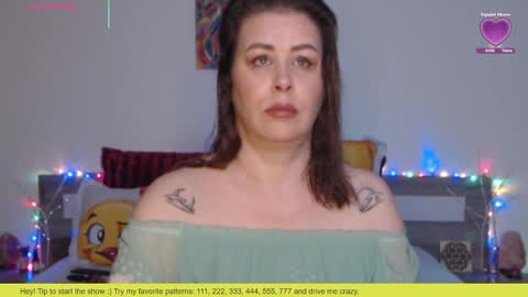 Felicity online show from October 29, 5:01 am