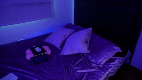 Snapshot of 1hannamontana chatting on September 25, 9:23 pm 1hannamontana online show from September 25, 9:23 pm