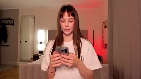 Lily 3 online show from January 18, 6:48 pm