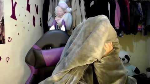 1kandylove online show from October 4, 2:50 am