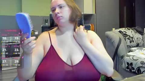 Snapshot of 1lindsey1 chatting on October 10, 2:05 am 1LINDSEY1 online show from October 10, 2:05 am