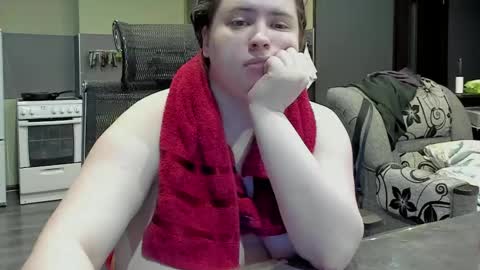Snapshot of 1lindsey1 chatting on February 23, 8:33 am 1LINDSEY1 online show from February 23, 8:33 am