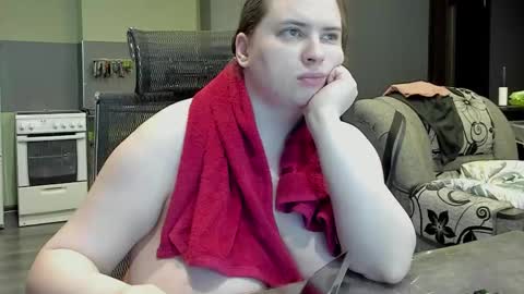 Snapshot of 1lindsey1 chatting on February 24, 9:08 am 1LINDSEY1 online show from February 24, 9:08 am