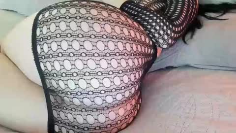 Snapshot of 1lovely1 chatting on January 24, 8:13 am Onna online show from January 24, 8:13 am