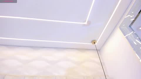 Nahomi online show from April 19, 10:56 pm