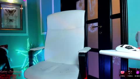 Moona  online show from December 24, 1:39 pm