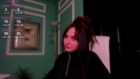 Moona  online show from December 17, 3:27 pm