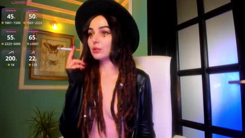 Moona  online show from November 14, 1:33 pm