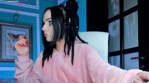 Moona  online show from January 9, 11:03 am