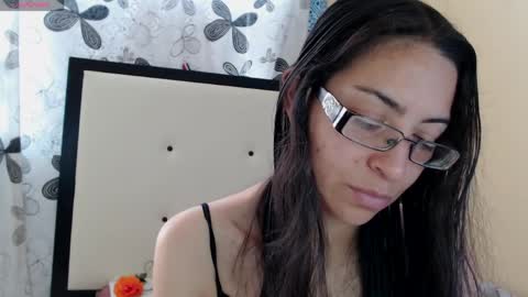 paola online show from April 19, 5:02 pm