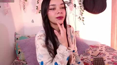 Snapshot of 1sweetdark1 chatting on January 21, 11:13 pm 1sweetdark1 online show from January 21, 11:13 pm