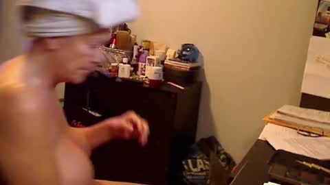 Susan online show from December 11, 5:36 pm