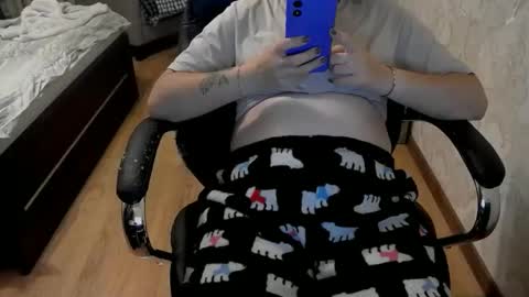 1your_hot_girls online show from October 7, 4:44 pm