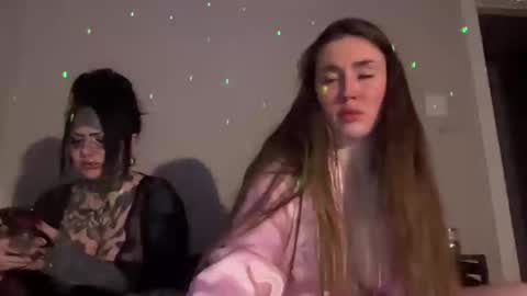 20krosegoldsoles online show from March 3, 7:25 am