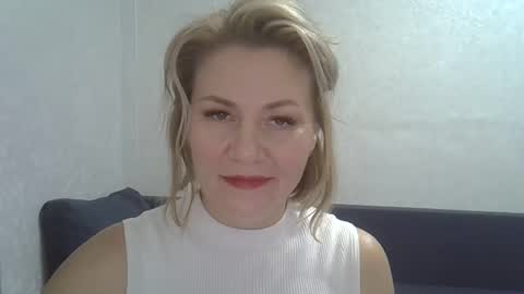 Snapshot of 3susie chatting on October 30, 12:28 pm 3susie online show from October 30, 12:28 pm