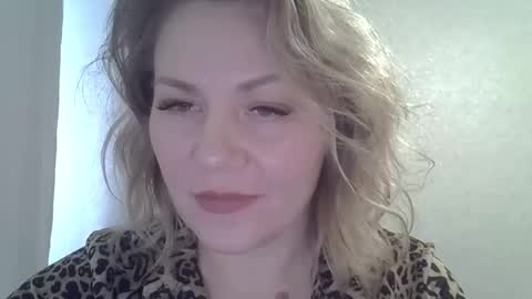 Snapshot of 3susie chatting on September 19, 7:51 am 3susie online show from September 19, 7:51 am