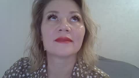 Snapshot of 3susie chatting on September 24, 8:57 am 3susie online show from September 24, 8:57 am