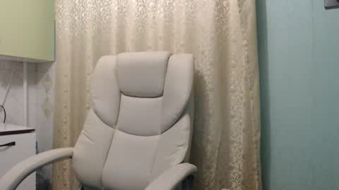 Snapshot of 3sweetcandy3 chatting on November 2, 12:14 am 3sweetcandy3 online show from November 2, 12:14 am