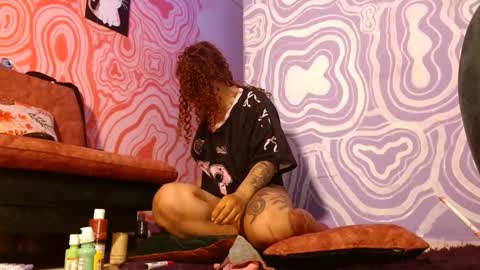 Snapshot of 420viol3ta_ chatting on September 18, 2:10 am Violeta online show from September 18, 2:10 am