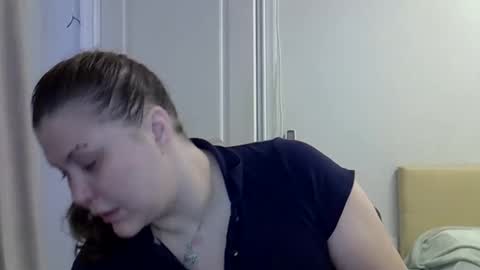 5anna online show from September 18, 12:47 pm