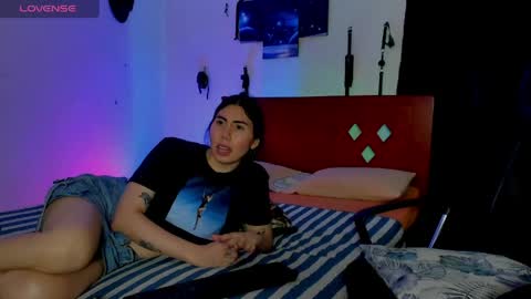 YIN YANG online show from May 8, 8:10 pm