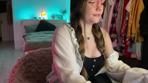    online show from February 20, 5:30 pm