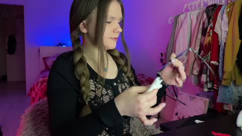    online show from December 29, 4:51 pm