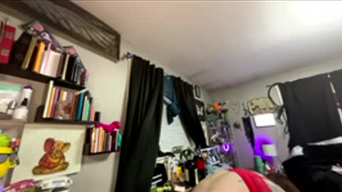 That girl online show from December 15, 9:58 am