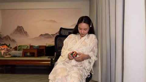 lily online show from May 16, 1:54 pm