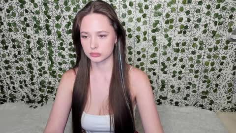 Snapshot of _52_ chatting on January 29, 5:13 pm EMILY AND MARCUS online show from January 29, 5:13 pm