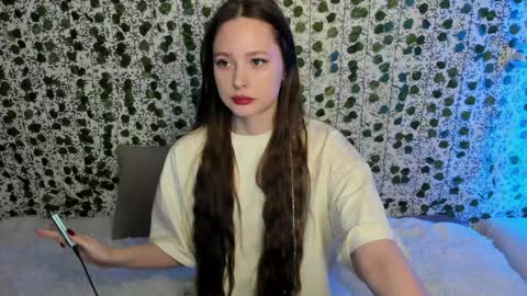 Snapshot of _52_ chatting on January 31, 2:17 pm EMILY AND MARCUS online show from January 31, 2:17 pm
