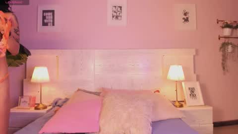 abigaill online show from December 4, 6:59 am