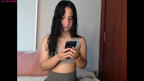 Snapshot of _abrill_20 chatting on September 18, 5:55 pm _abrill_20 online show from September 18, 5:55 pm
