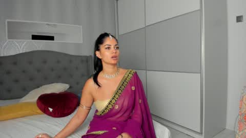 Adelle online show from October 4, 5:17 pm