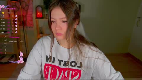 Snapshot of _aein_emy_ chatting on January 29, 2:51 am Emy and Alice online show from January 29, 2:51 am