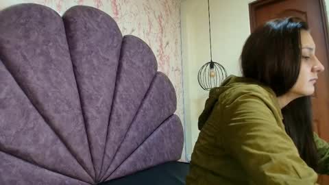 Snapshot of _alaia_collway_ chatting on October 28, 11:49 am  Alaia online show from October 28, 11:49 am