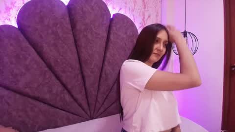 Snapshot of _alaia_collway_ chatting on September 20, 12:36 pm  Alaia online show from September 20, 12:36 pm