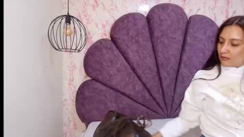 Snapshot of _alaia_collway_ chatting on October 8, 11:47 am  Alaia online show from October 8, 11:47 am