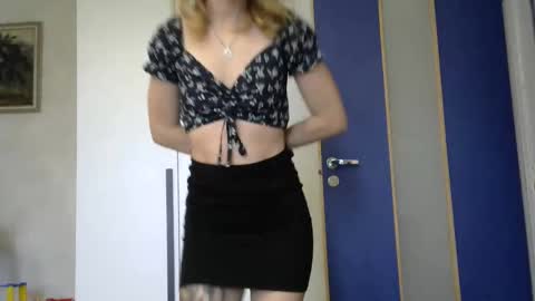 _alex1819 online show from October 10, 7:35 am