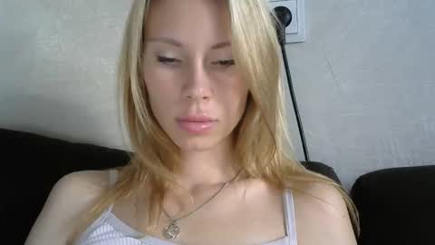 _alex1819 online show from October 9, 7:34 am