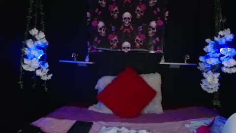 Alhanna online show from October 19, 7:05 pm