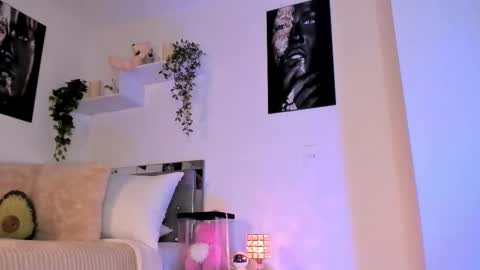 Snapshot of _alissonrose chatting on October 31, 11:42 pm Karo online show from October 31, 11:42 pm