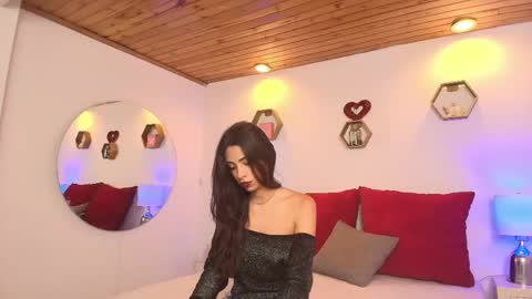 _ambeerrosse_ online show from May 28, 6:06 pm